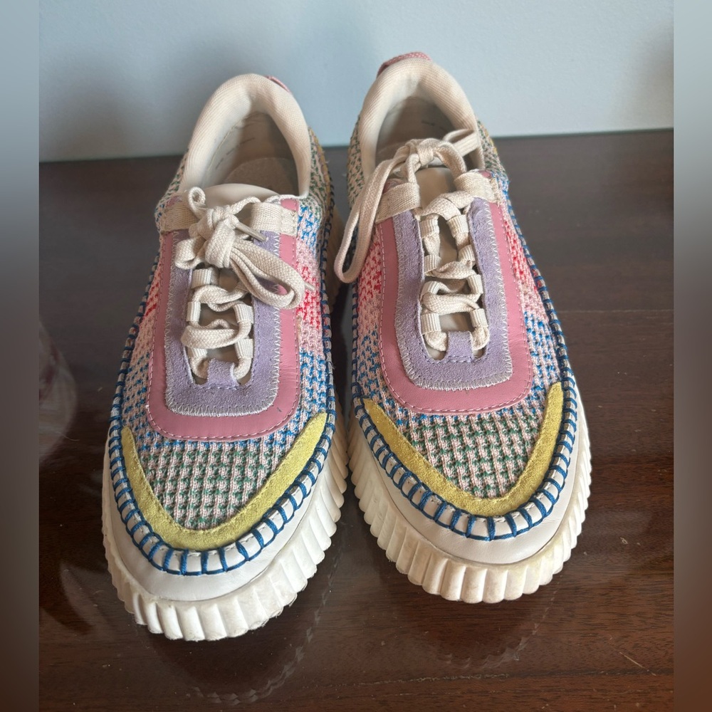 Dolce Vita Sneakers - Picture 3 of 6